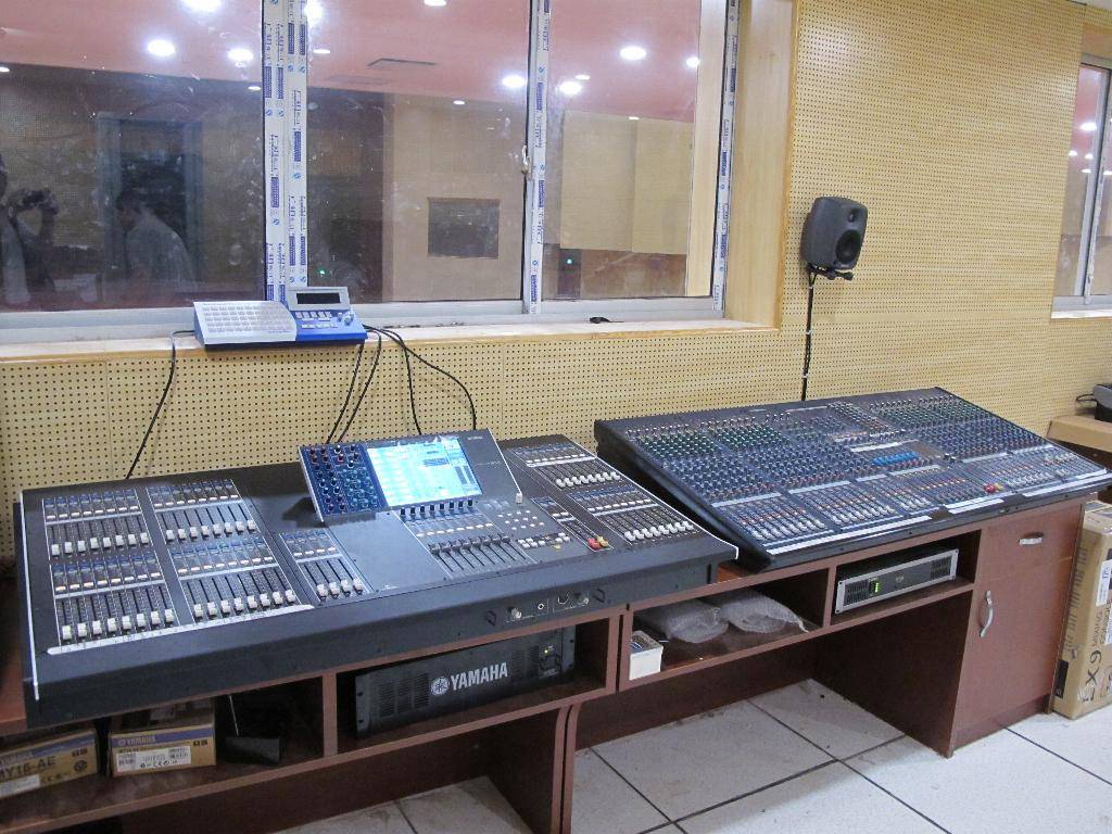 广东省委新礼堂（珠岛会堂）——M7CL、LS9数字调音台运用于大会堂及各会议厅扩声