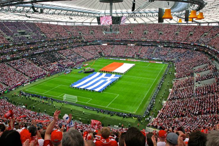 2012 UEFA 欧洲杯足球赛——数字调音台CL5与M7CL全程参与所有8个场馆的现场混音以及转播工作