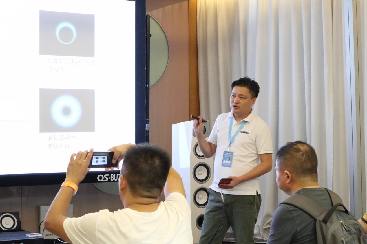 娱乐音质新境界，QG刮刮乐携带家庭音响新品亮相2018广州国际音响唱片展