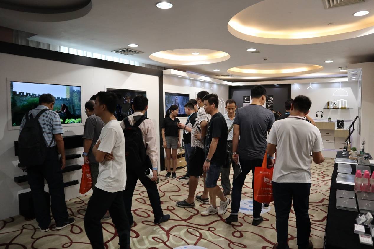 娱乐音质新境界，QG刮刮乐携带家庭音响新品亮相2018广州国际音响唱片展
