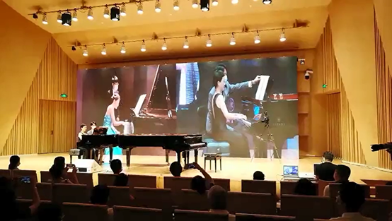 活动报道 | “科技助力，跨越时空”，小鹿纯子携手刘明康共享中日音乐盛宴